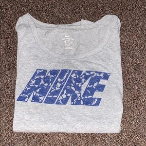 Nike tee